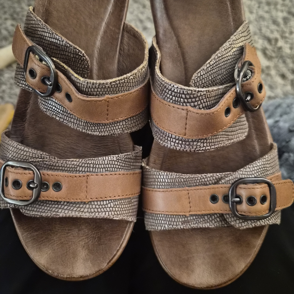 Dansko Leather Slide Heels Size 38 – Comfort Wooden Heel Sandals - Picture 5 of 6